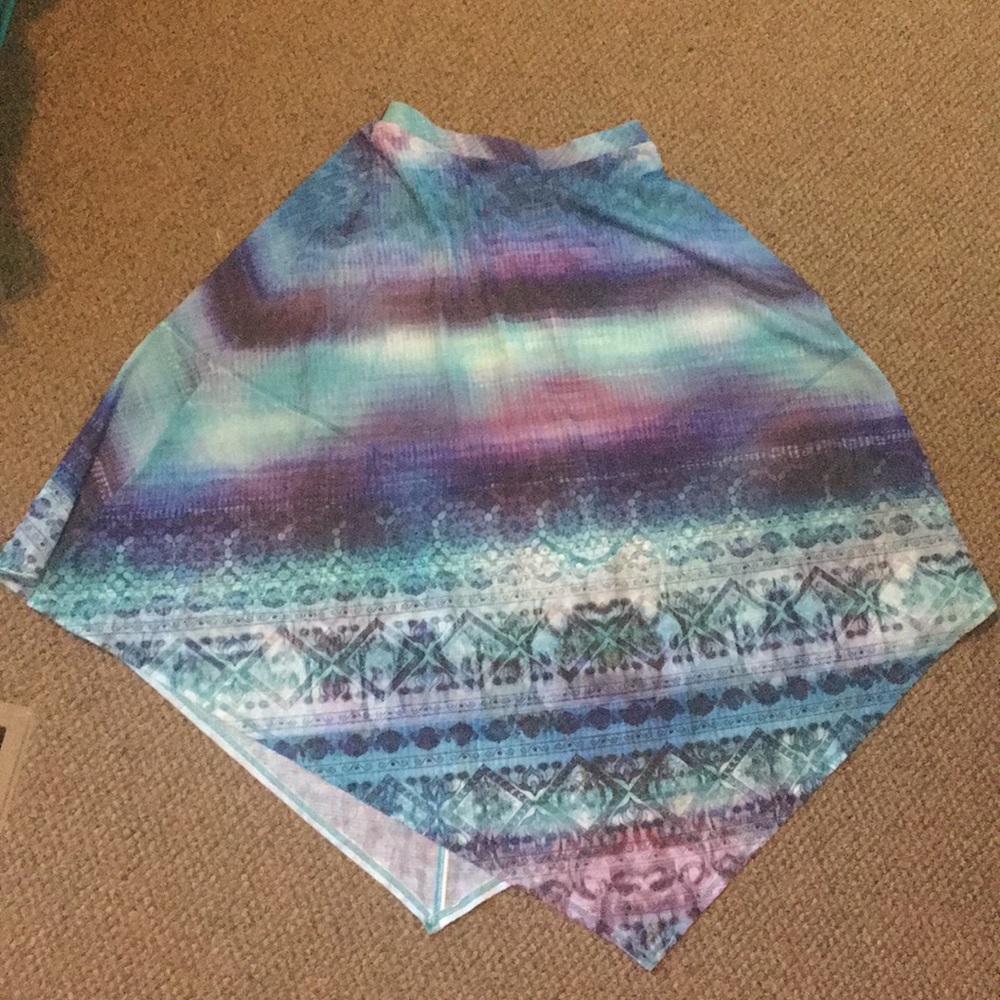 Selling for a friend, closet clean out!
